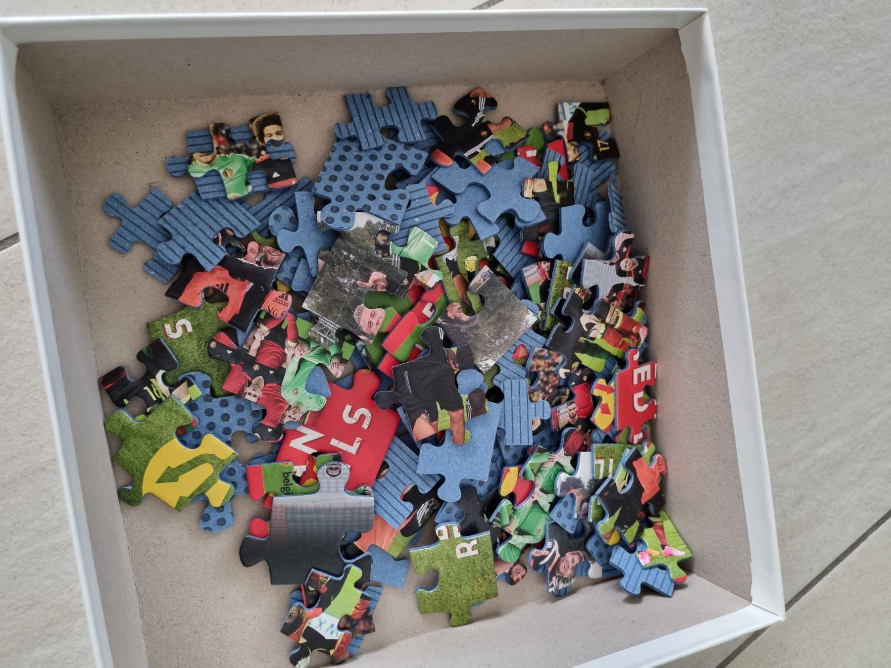 Ravensburger Puzzle: 3 Puzzle Belgien – Usato da Ganterschwil venduto da Nike18 1