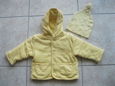 veste avec bonnet taille 62