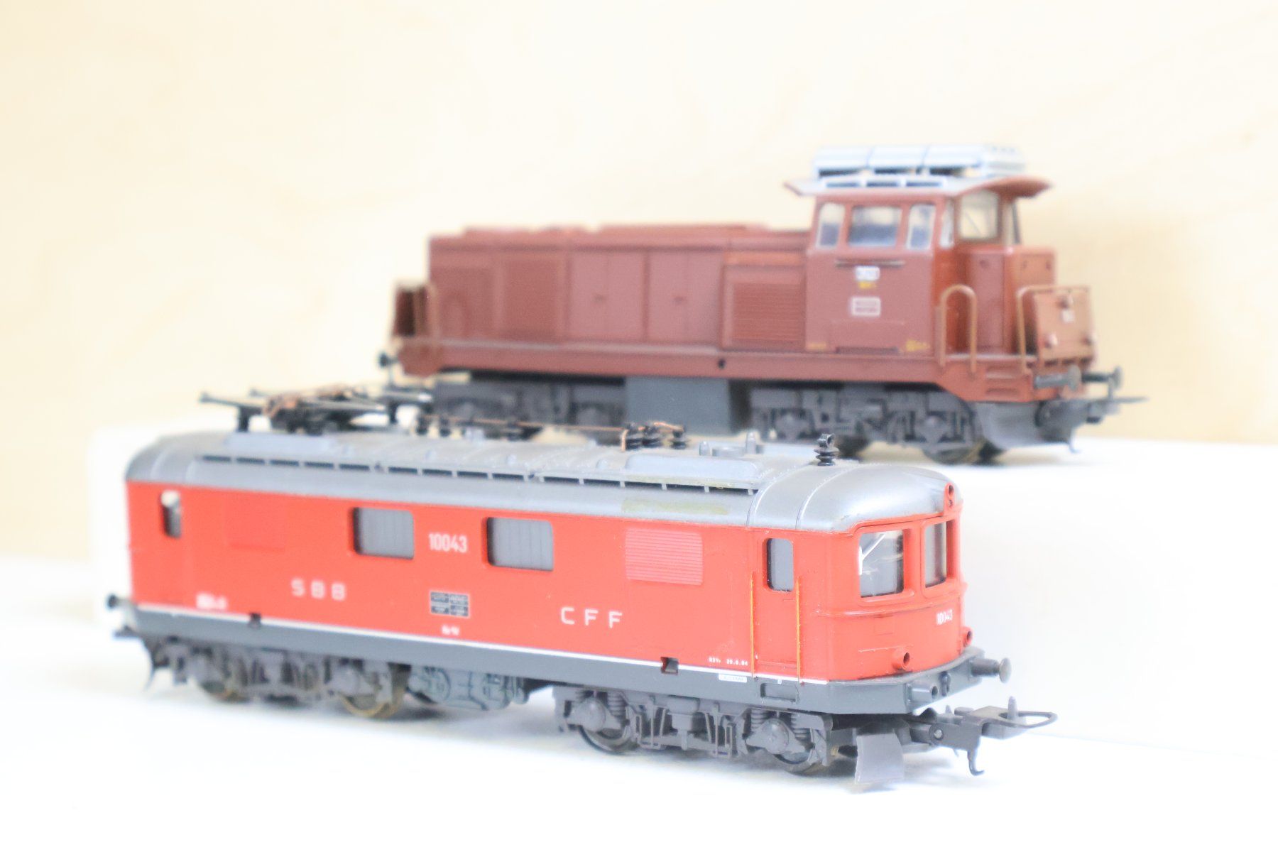 Lima Modelleisenbahnen: Lima Doppelpack 2 x SBB Bm 4/4 & Re 4/4 E-Lok H0 DC – Gebraucht aus Winterthur von Monstera 2