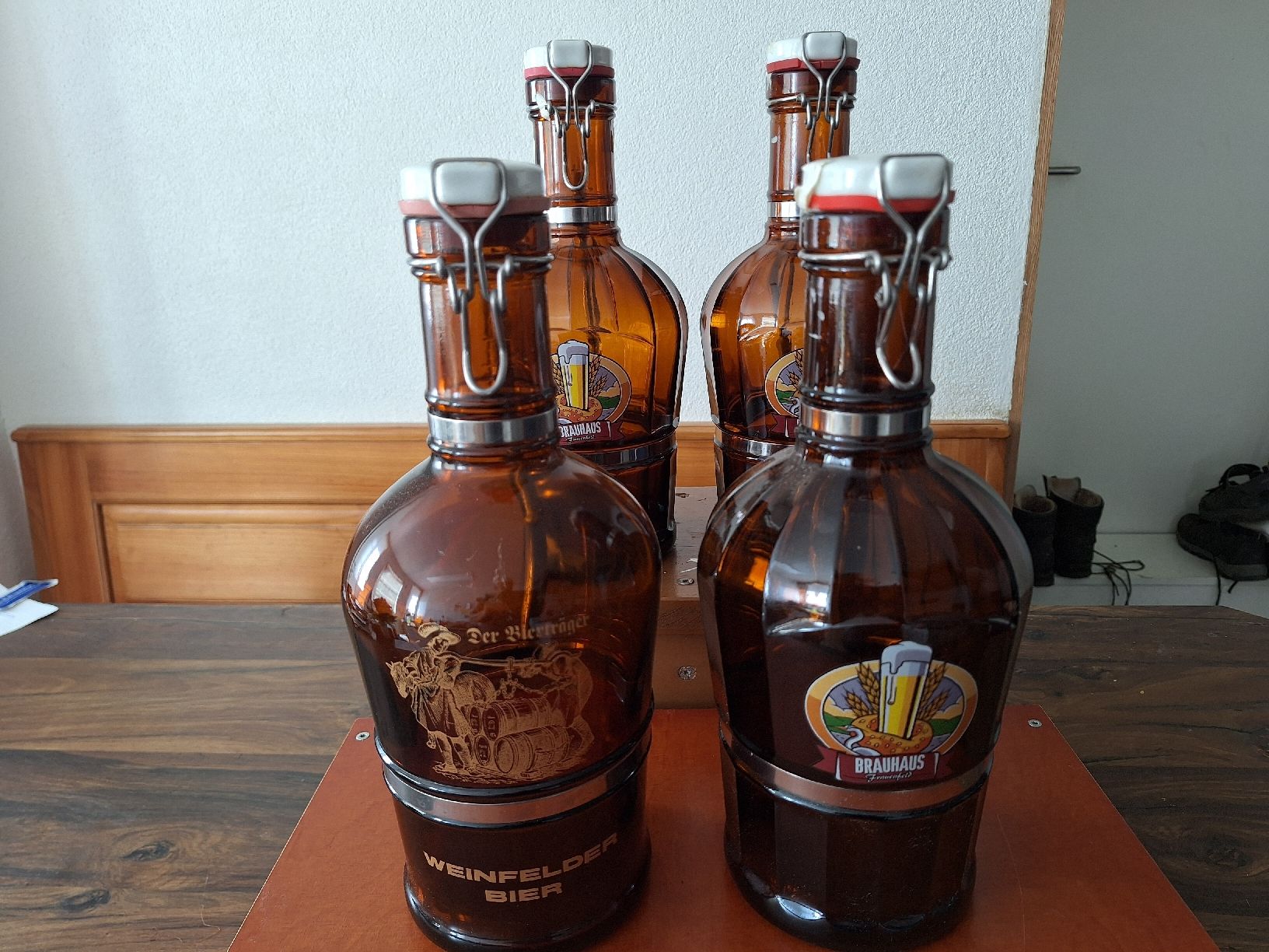 Bicchieri, Caraffe & Bottiglie: HÜRLIMANN BIERFLASCHEN – Usato da Laupersdorf venduto da walmeister62 1