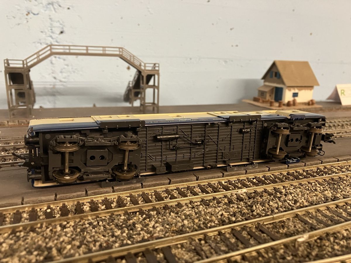 Roco Modellini di ferrovie: Roco, fourgon BLS, HO – Usato da Rochefort venduto da ise_c7lc 2