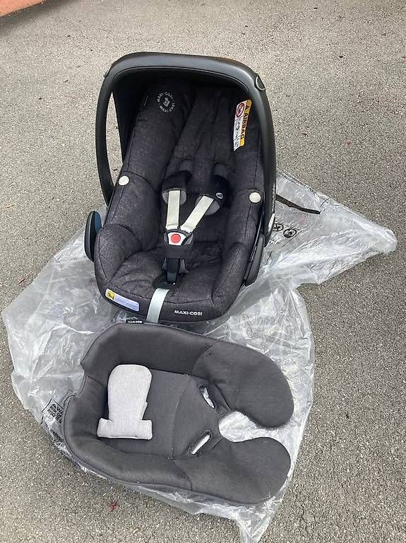 Maxi-Cosi Carrozzine: Kit poussette + siège auto 0-4ans – Usato da Liddes venduto da tigers88 3