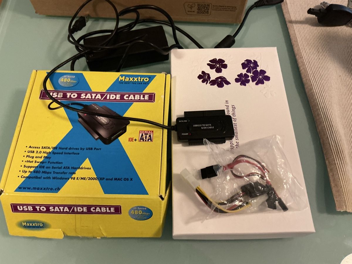Unità & Adattatore: Adapter alle SATA und IDE Festplatten mit der PC USB – Nuovo (secondo la descrizione) da Hinwil venduto da nfess 2