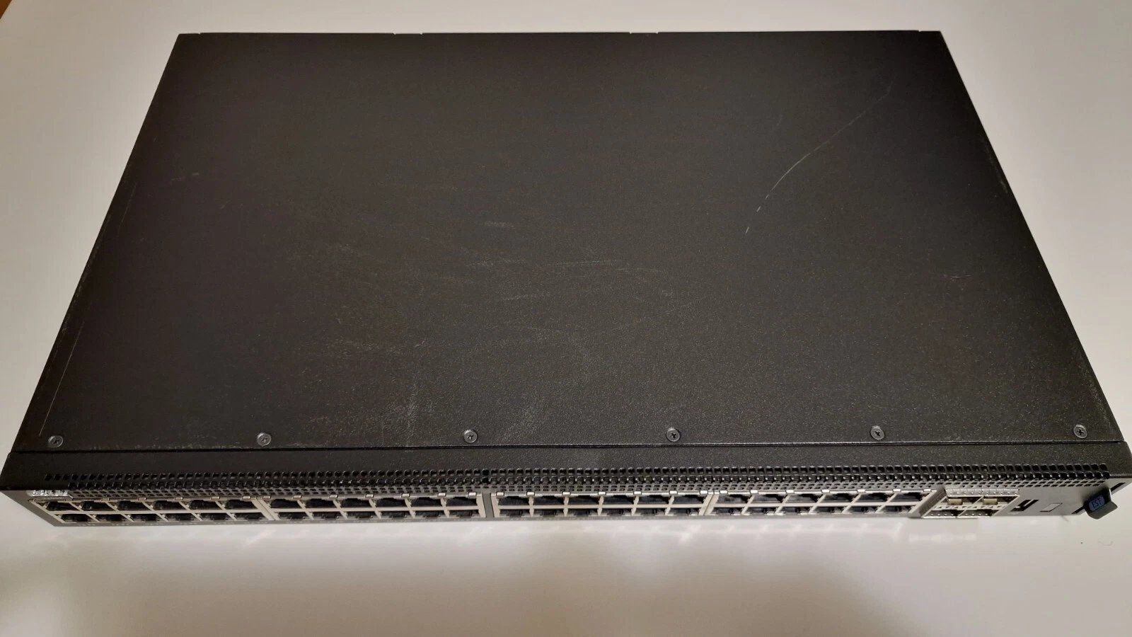 Dell Hub & Switch: Dell Networking X1052 – Usato da Matran venduto da bcnet_ch 1