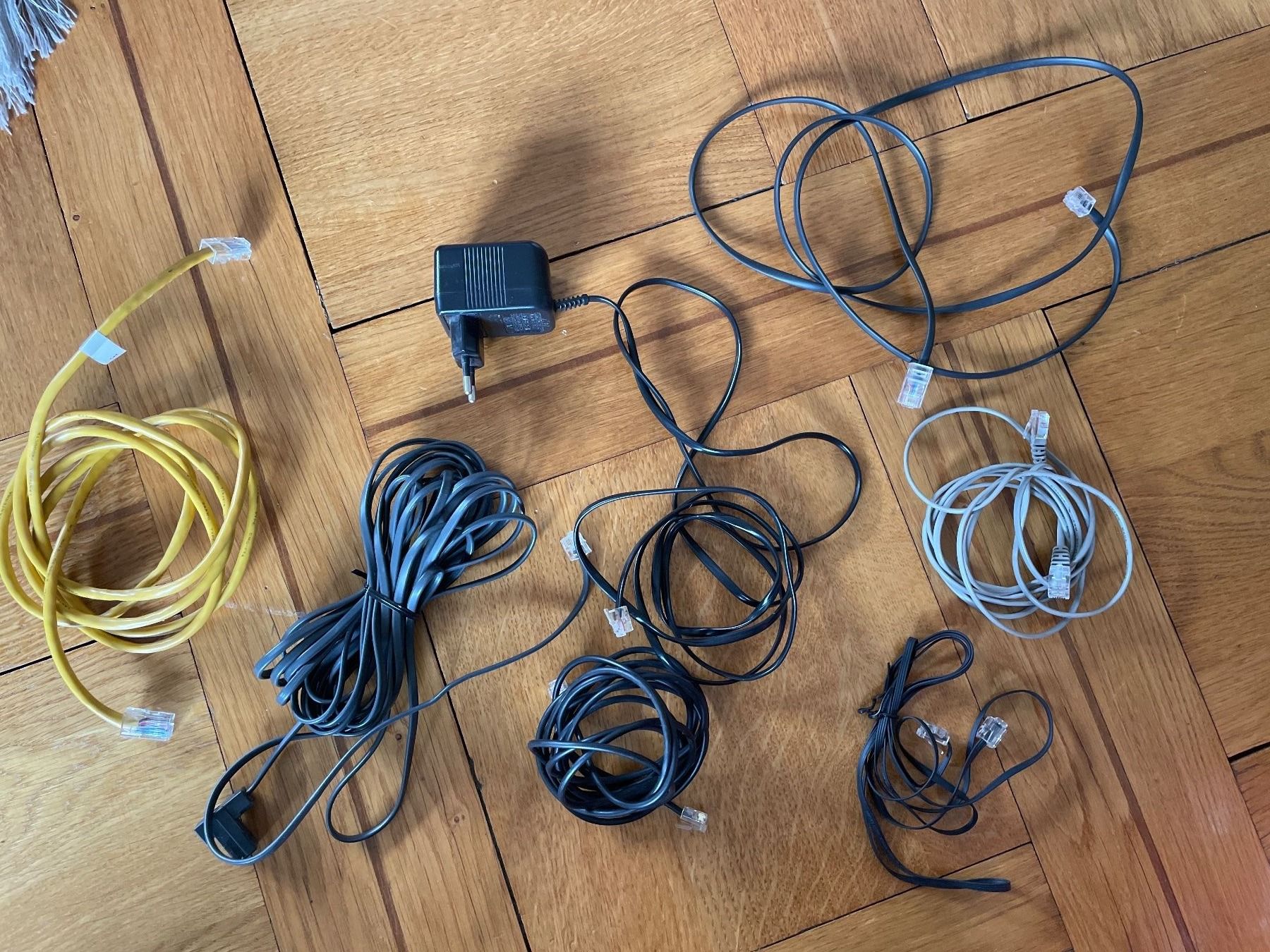 Câbles: Kabel Telefonie – D'occasion à Genève par Buens4 4