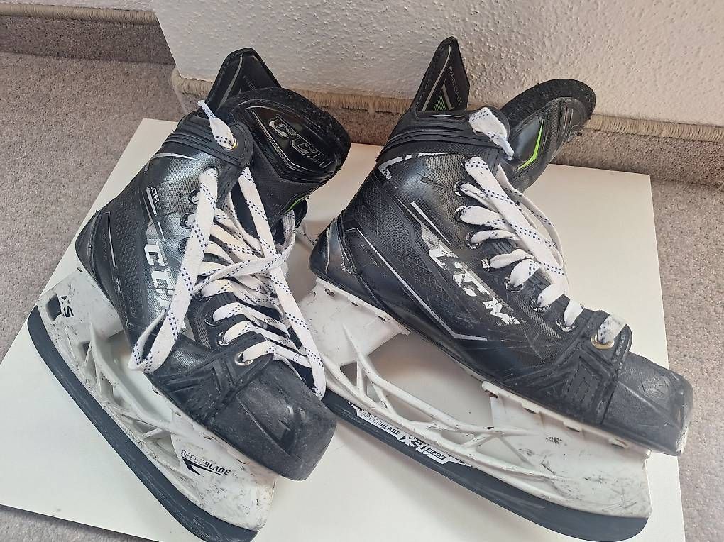 Pattini da ghiaccio: Schlittschuhe CCM  – Usato da Zuoz venduto da Nocino01 1