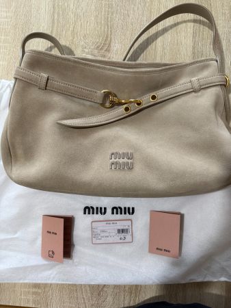 Neu - Miu Miu Aventure suede bag - Desert 5BC181