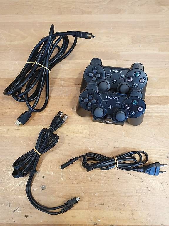 Console: Sony PlayStation 3 mit Controllern – Usato da Zürich venduto da sho_g8sf 1