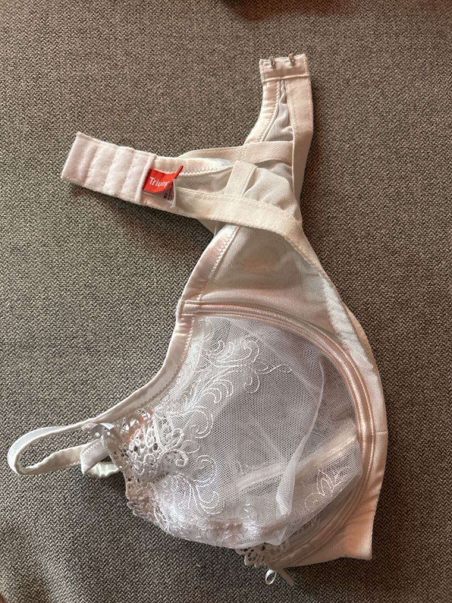 Triumph Altra biancheria intima: neuer BH Triumph 75D – Nuovo (secondo la descrizione) da Zürich venduto da CapaulM 1