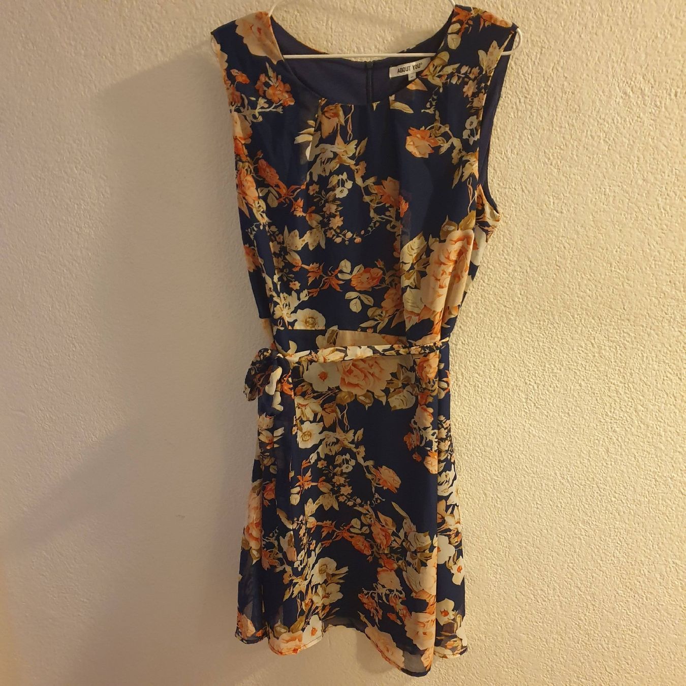 Vestiti: Blumen-Kleid – Nuovo (secondo la descrizione) da Zürich venduto da ptanyela