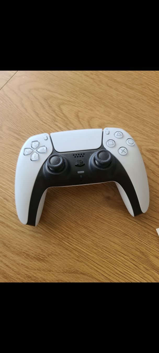 Sony Controller: Sony DualSense Controller weiss PS5 neuwertig  – Nuovo (secondo la descrizione) da Emmenbrücke venduto da gatasalvache