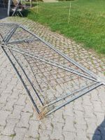 2 Metallzaun Elemente. 5.5m x 1.3m, stabil,