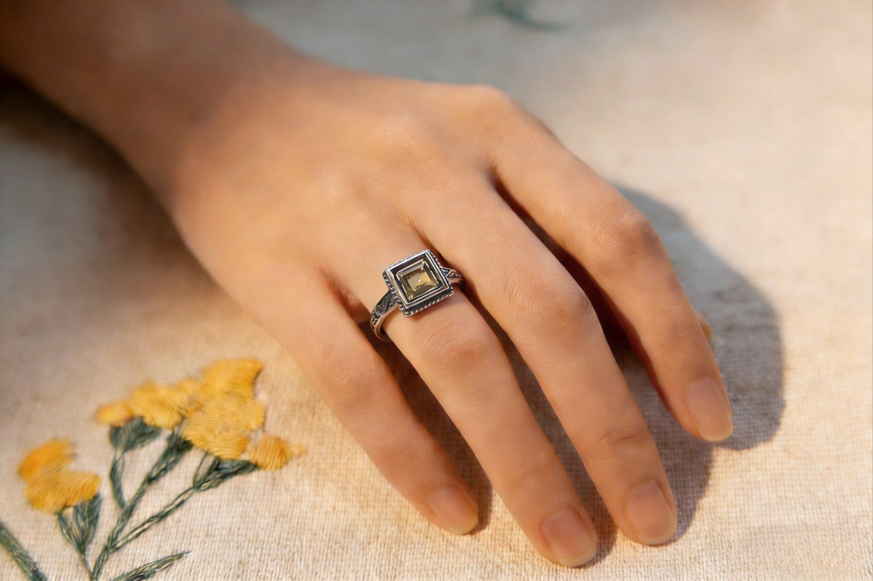 Anelli: NEW - S925 Citrine Ring (Adjustable) – Nuovo (secondo la descrizione) da Zürich venduto da cin_wcf6 6