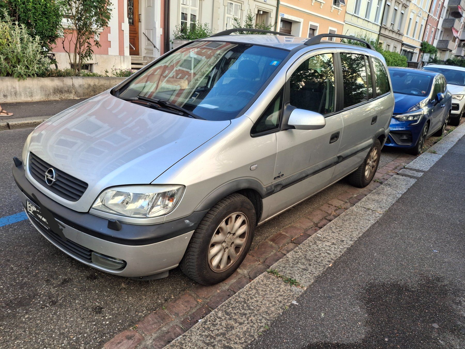 Opel Automobili: Opel zafira 2.2 mfk August 2025 – Usato da riehen venduto da rie_p6bb