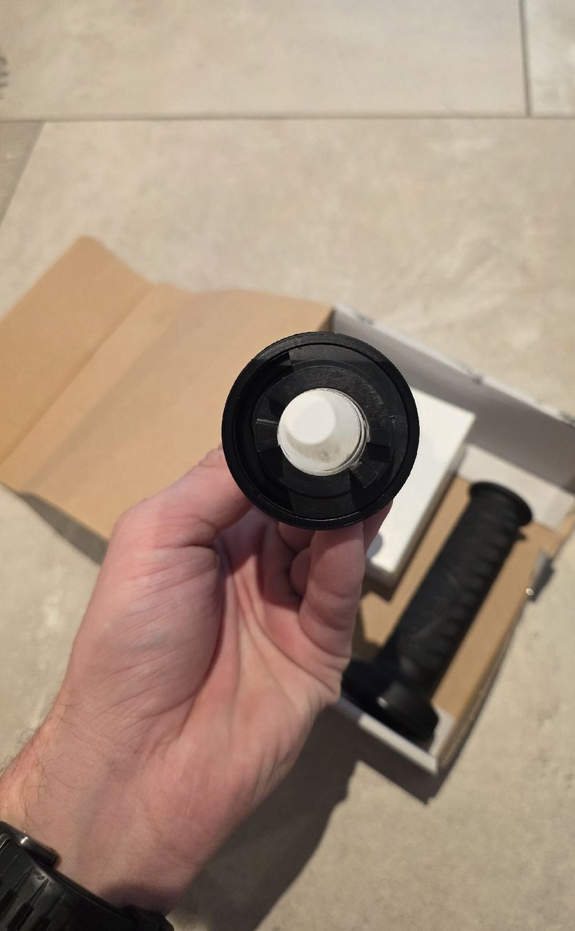 KTM Toutes les pièces détachées moto: KTM Original-Griffe Motorrad neu. – Neuf avec emballage d'origine à Waltenschwil par Domi143 1