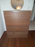 Kommode IKEA Holzoptik dunkel mit vier Schubladen