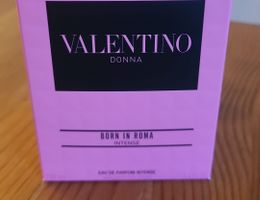 Valentino Donna Born in Roma Intense