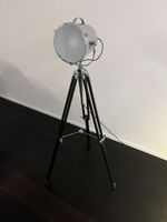 Stehlampe im Industrial Design, Top Zustand! 140cm / 93cm