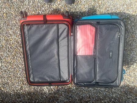 Rote Hartschalenkoffer, Samsonite