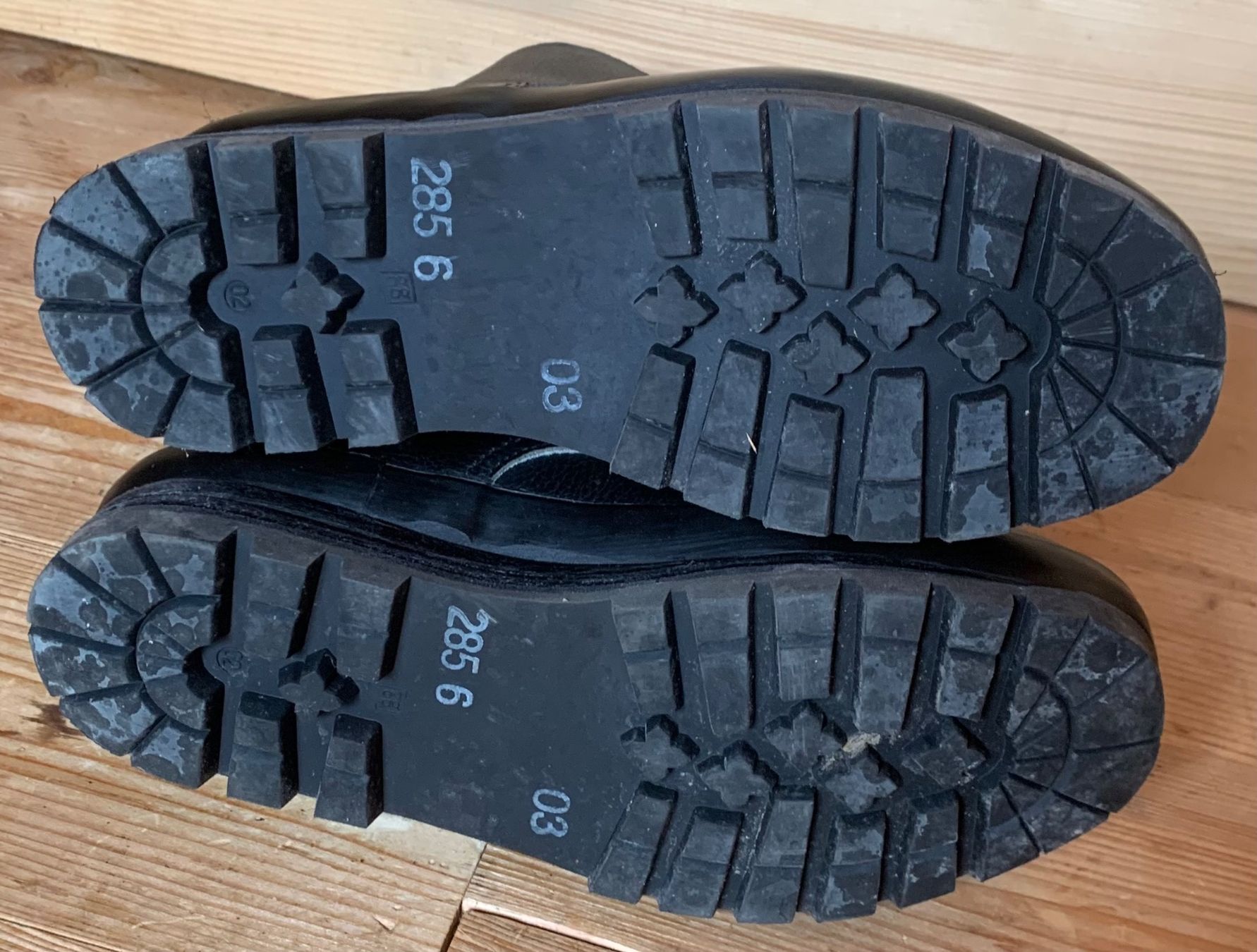 Scarpe da uomo: Kampfstiefel der CH Armee Grösse 285/6 – Usato da Goldingen venduto da Bergler012 4