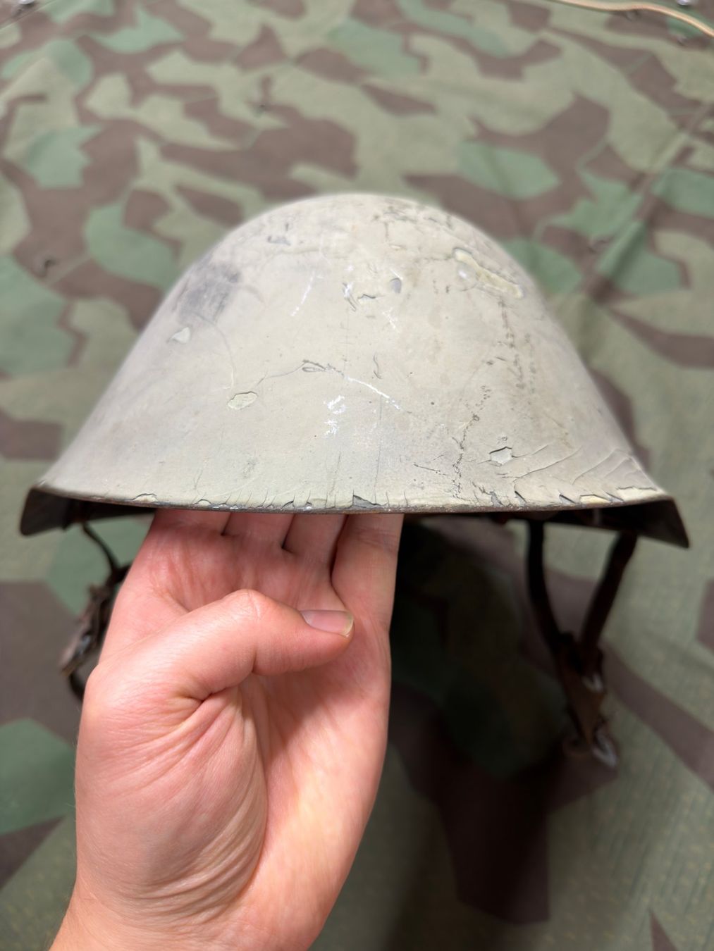 Uniformi: Stahlhelm Mod. 1956 NVA – Usato da Bauma venduto da SwissMilitaria 1