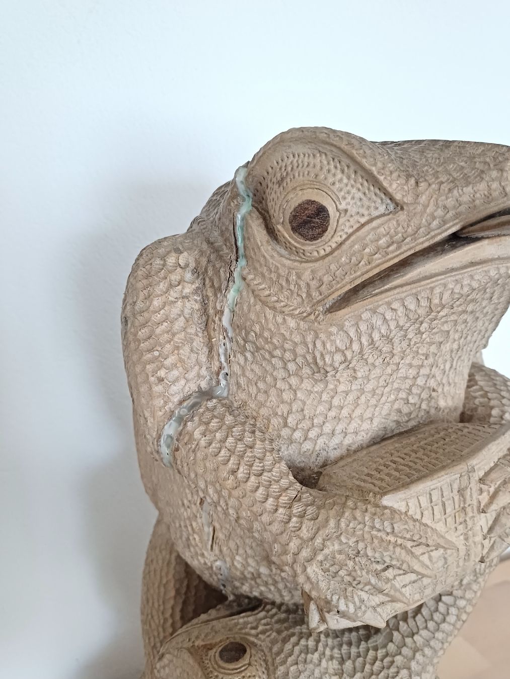 Skulpturen & Statuen: Holzfigur Frosch, handgeschnitzt – Defekt aus Domat-ems von Gr8wood 4