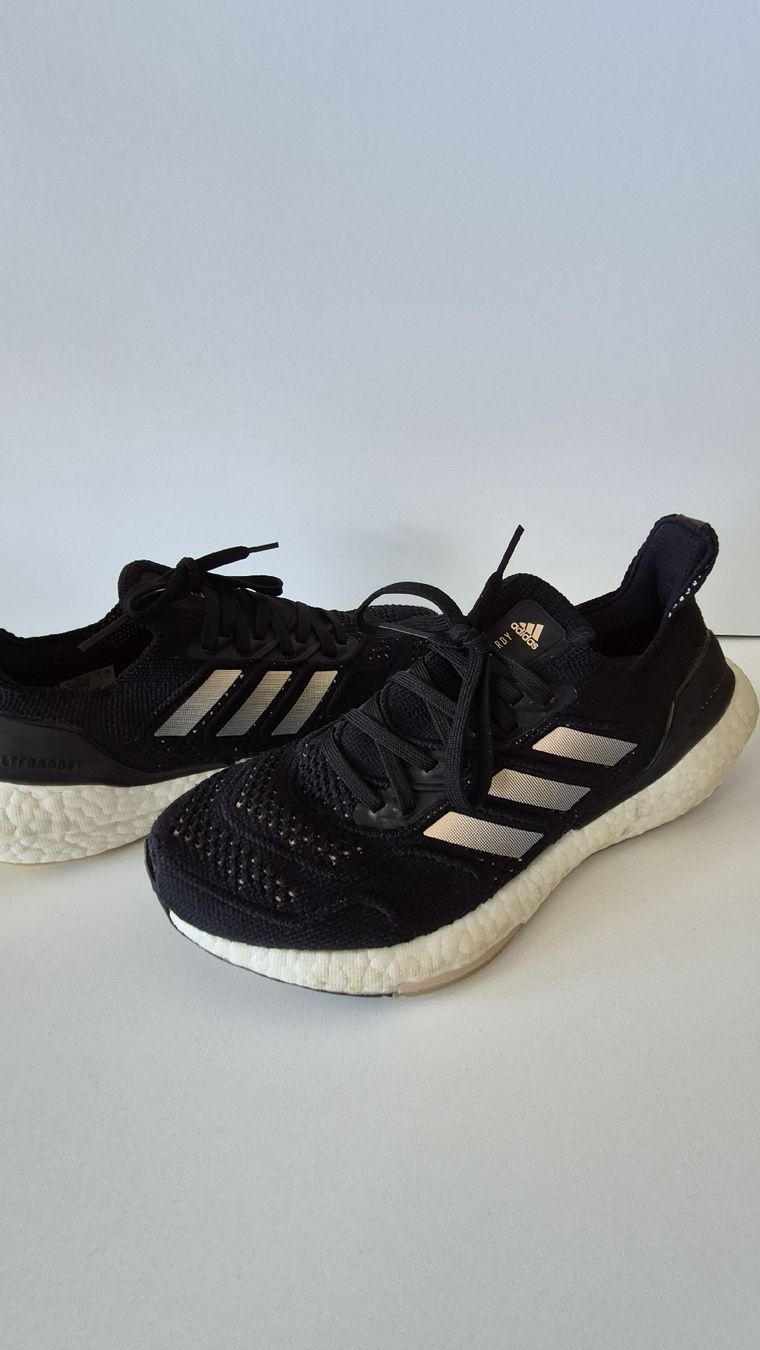 Adidas Scarpe da donna: Adidas Ultraboost 22 Heat.Rdy – Usato da Crans-Montana venduto da san_ska