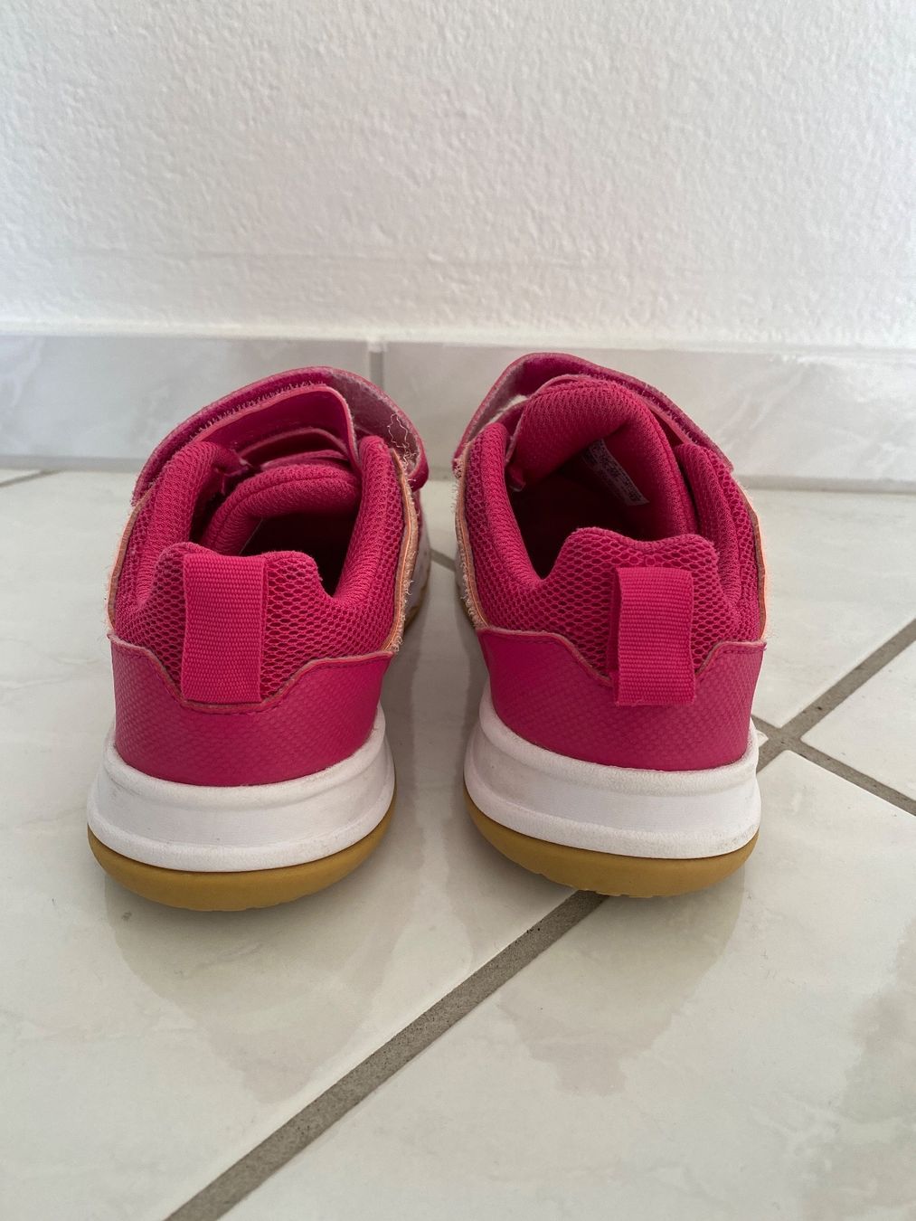 Adidas Scarpe per ragazze: Adidas Turnschuhe Gr. 32 – Usato da Wettswil venduto da claudiahel 2