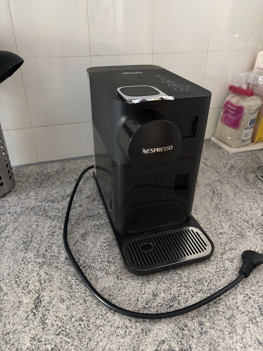 De'Longhi Macchine per caffè & Macchine per espresso: Delonghi Nespressomaschine – Usato da Basel venduto da sam_9l6h