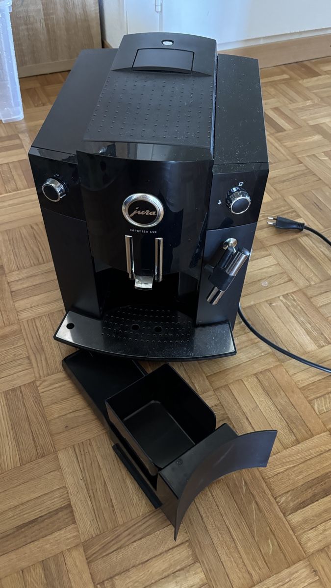 Jura Macchine per caffè & Macchine per espresso: Machine à café Jura C50 – Difettoso da Lausanne venduto da Ale981 1