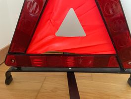 Triangle signalisation voiture
