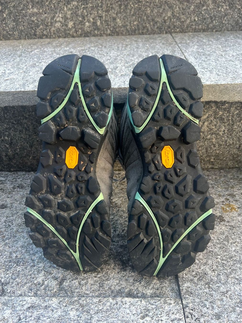 Merrell Scarpe da uomo: Merrell Trekking Wanderschuh Gr. 39 (8.5) – Usato da Kloten venduto da Smile44 2