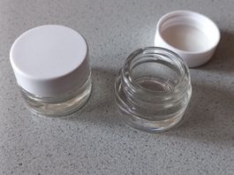 Leere Glastiegel, Salbentiegel, Cremetiegel, 3 Stueck