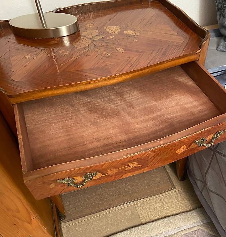 Comodini: Liseuse Nachttisch Kleinmöbel antik-look – Usato da Binningen venduto da Padme 1