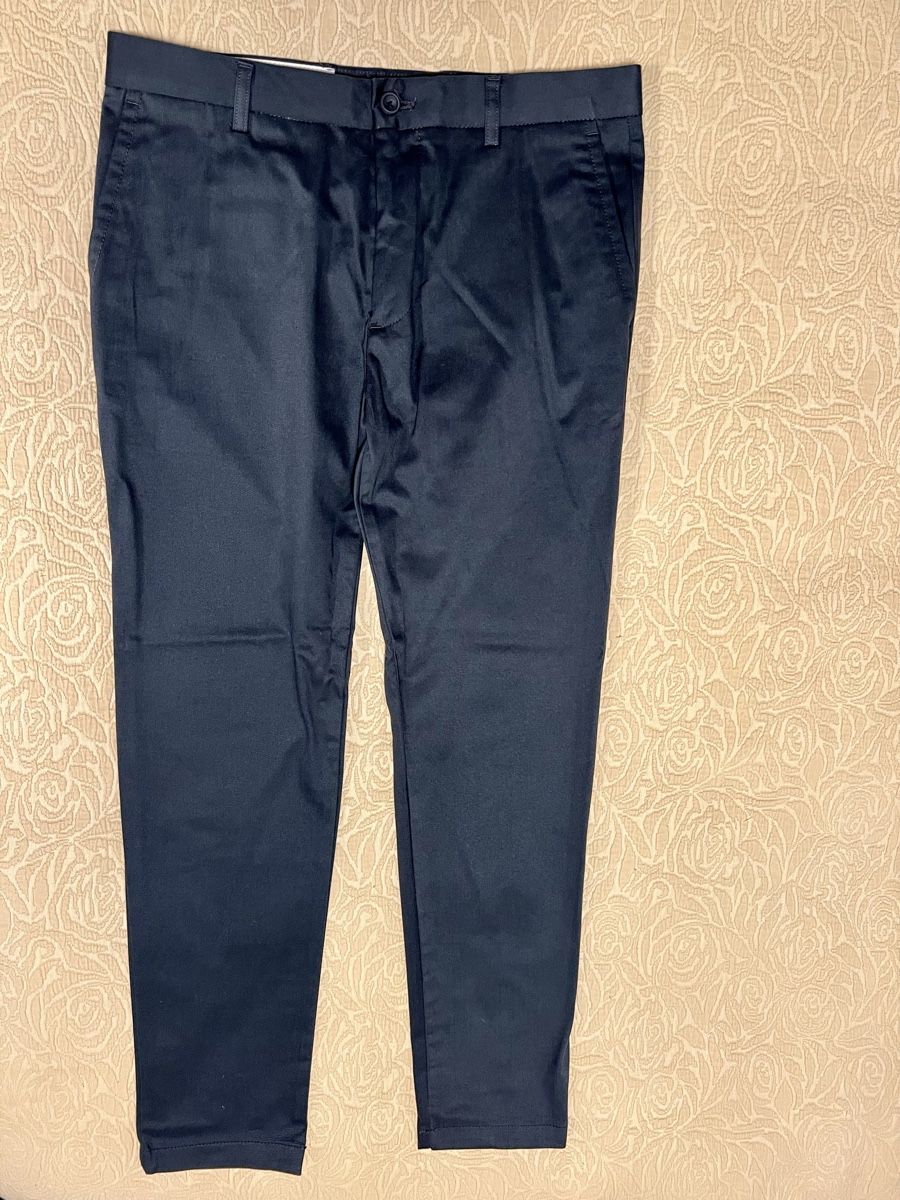 Zara Hosen: Pantalons Zara gris taille 42, comme neuf – Gebraucht aus GENÈVE von triple7ch