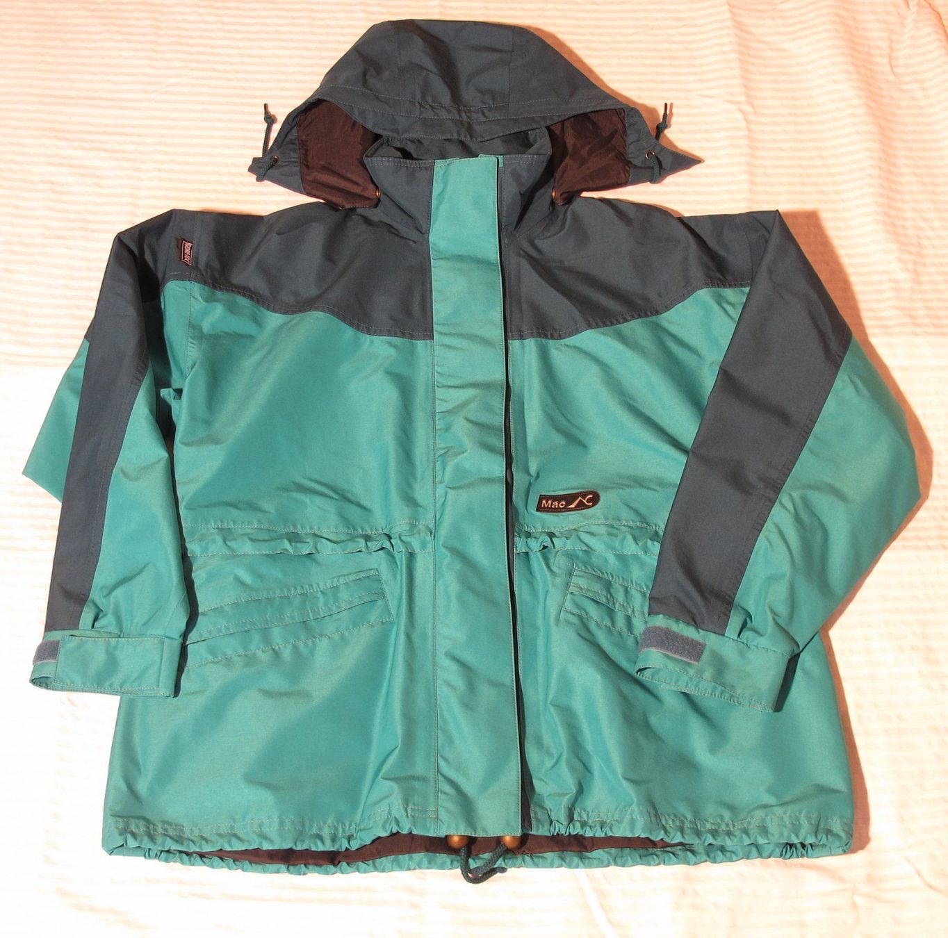 Giacche: Veste longue MAC – Usato da LAUSANNE venduto da swisspic