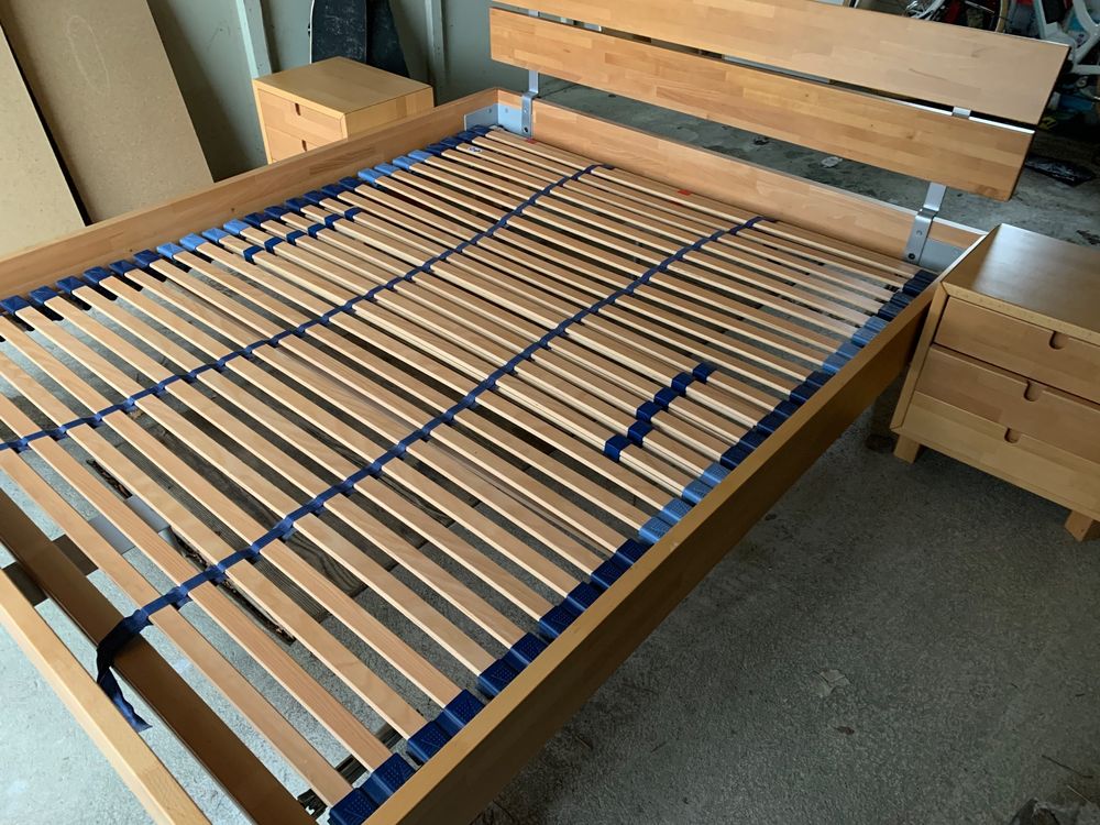 Bett 160cm breit mit Lattenrost und Kommoden Kaufen auf Ricardo