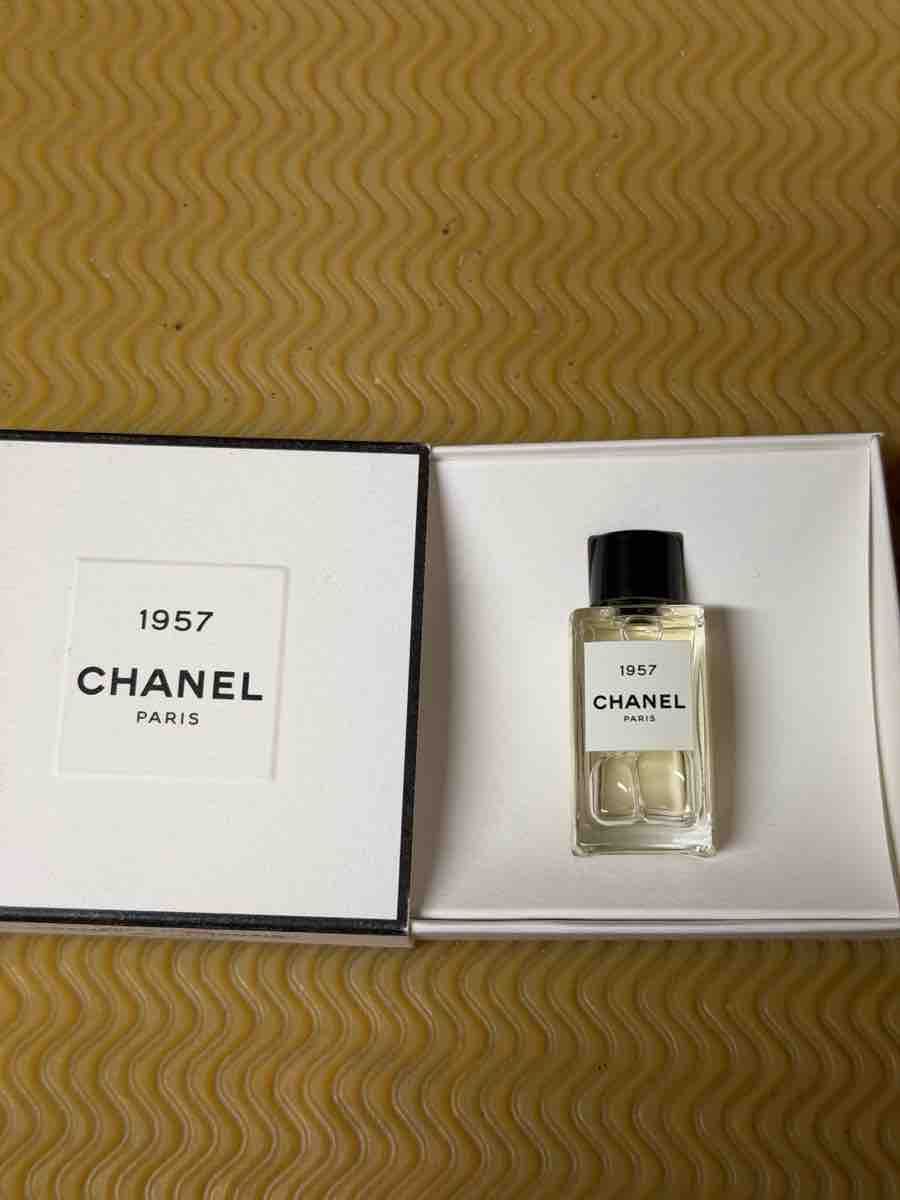 Chanel Profumi & Eau de Toilette: Parfum miniature Chanel 1957 – Nuovo e nell'imballaggio originale da fey venduto da Caductilometre