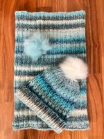 Handarbeit:  Gestrickte Damengarnitur