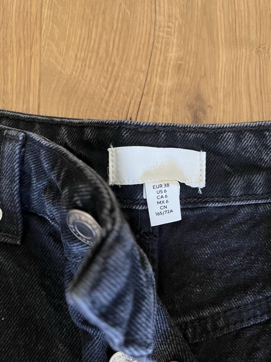 H&M Jeans: Black jeans shorts, size 38 – Neuf (Voir description) à Dietlikon par ell_p7fn 3