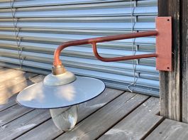 einfache antike Industrie Aussenlampe / Wandlampe