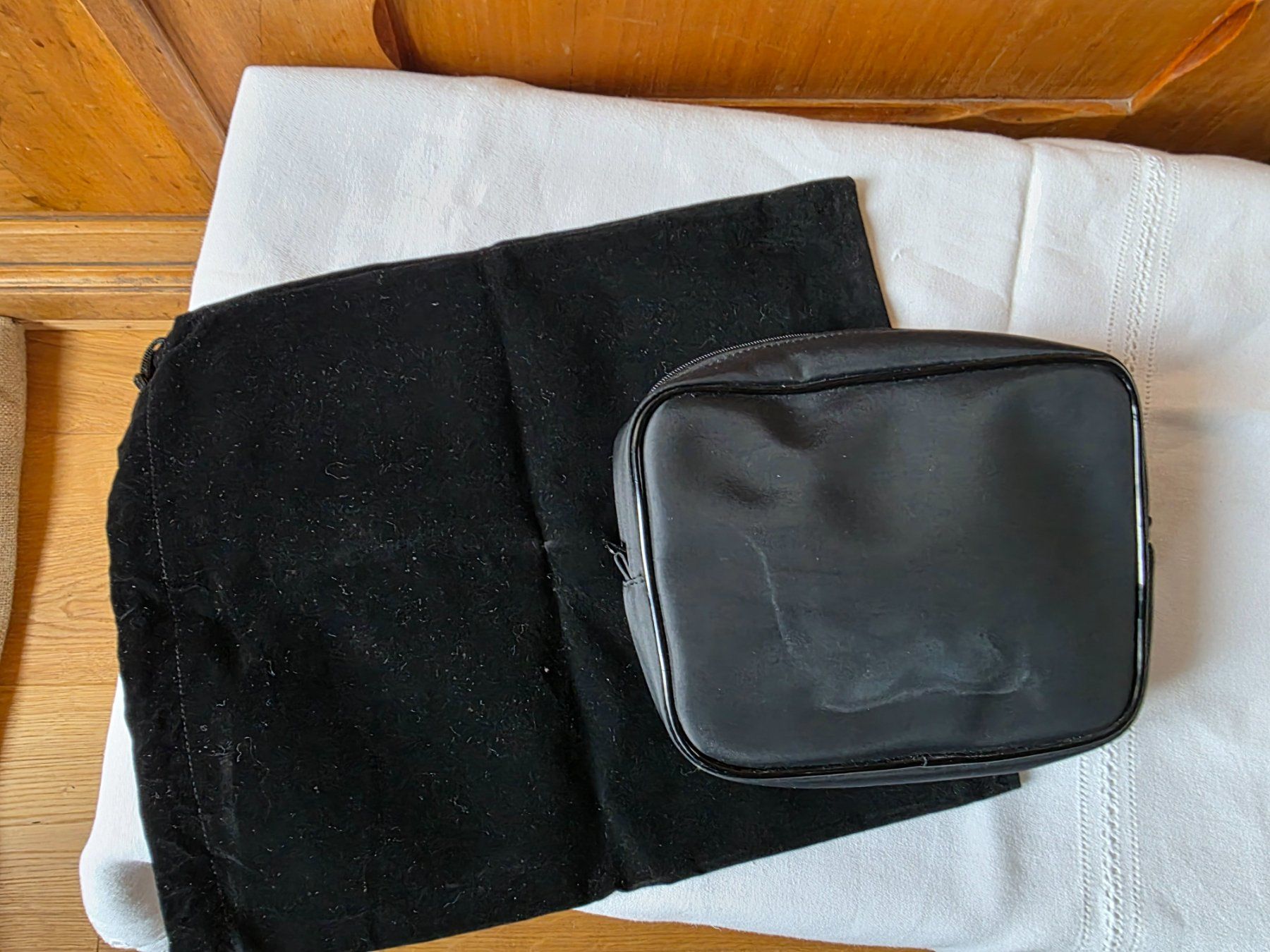Custodie per cosmetici: Necessaire Tasche Shiseido – Usato da Walterswil BE venduto da Lonitti 4