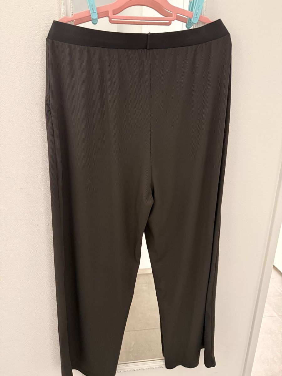 Shein Hosen: Schlupfhose leicht Grösse 2XL  – Gebraucht aus Pfeffikon LU von pepino17 1