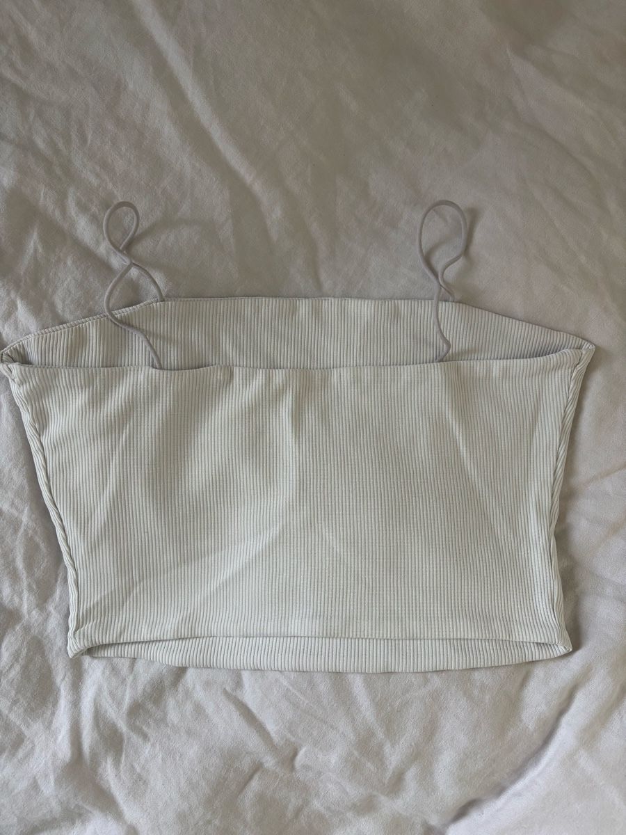 Shein Top: Shein White Crop Top, Size S – Usato da Dübendorf venduto da zeb_h87q 1