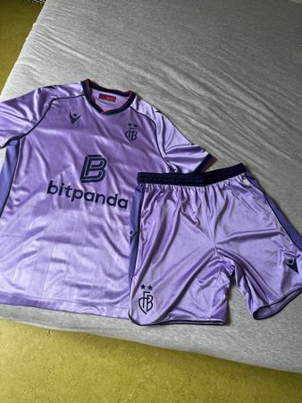 Fc Basel Trikot XL Saison 25/26 mit Hose 