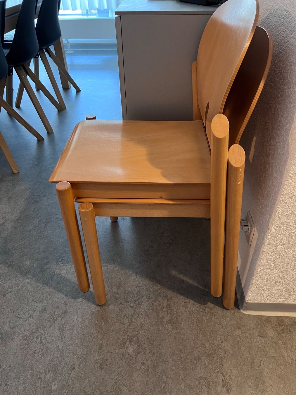 Dietiker Stühle: Dietiker Stühle – Gebraucht aus Neuhausen von Ematrix 4