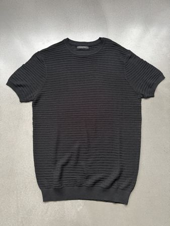 Schwarzes Sommer T-Shirt, Grösse S, neuwertig & bequem