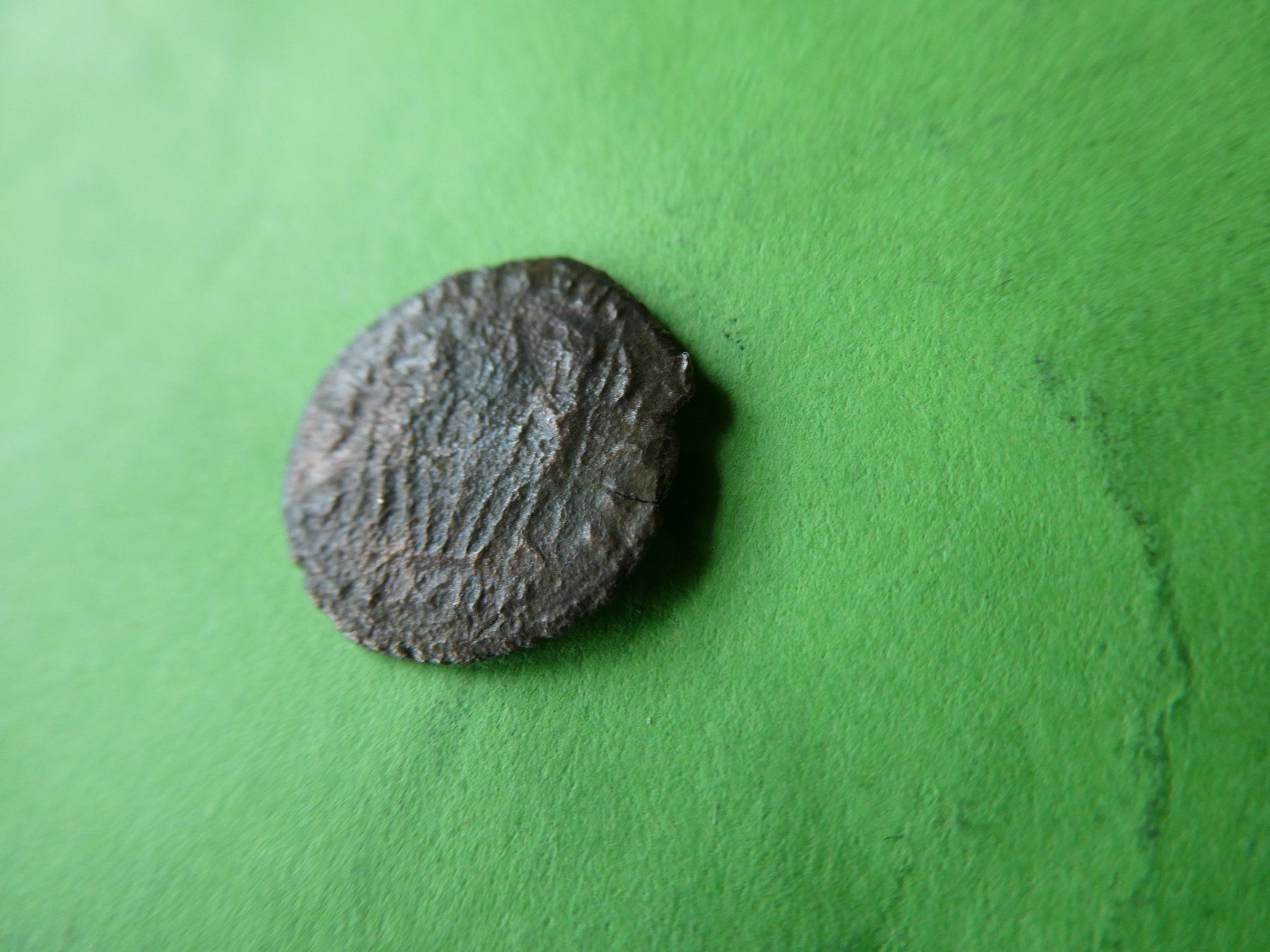 Toutes les monnaies: uralte Bronzemünze 15 mm     1.34 g – D'occasion à Hinterforst par Rohusri 3