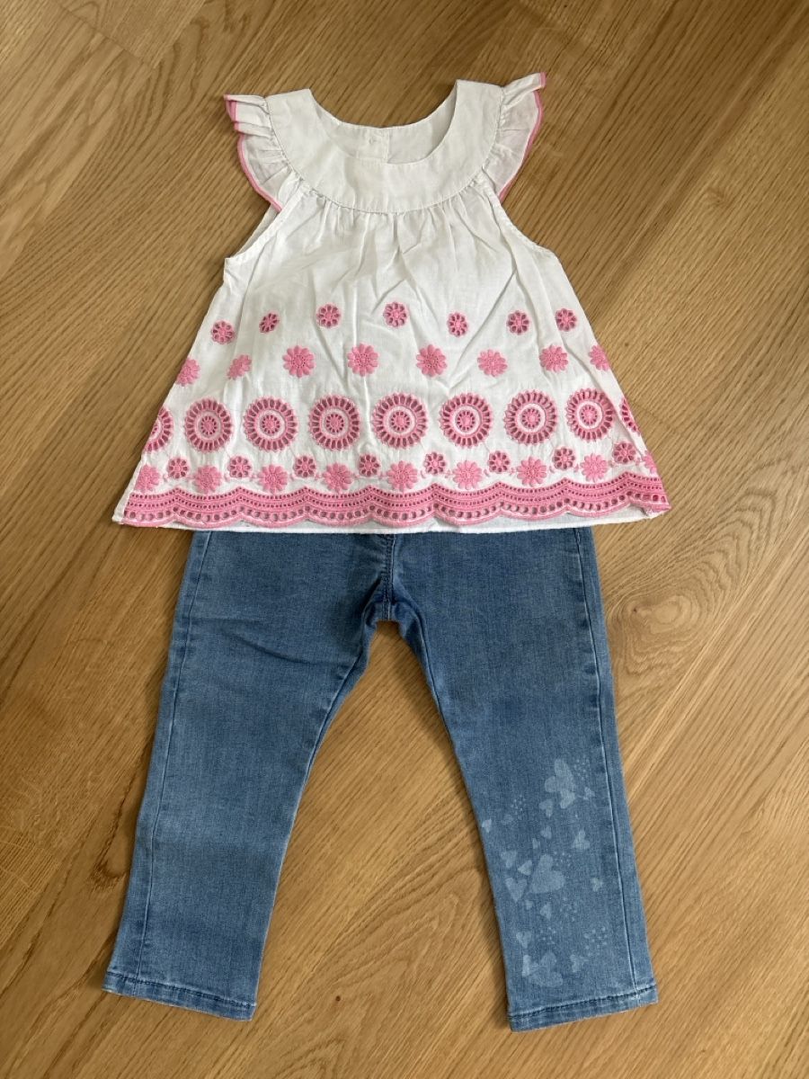 Lotti & Set di vestiti: Sommer Set, Bluse & Jeans, Top Zustand! – Nuovo (secondo la descrizione) da Niederhasli venduto da sxh_jn9y