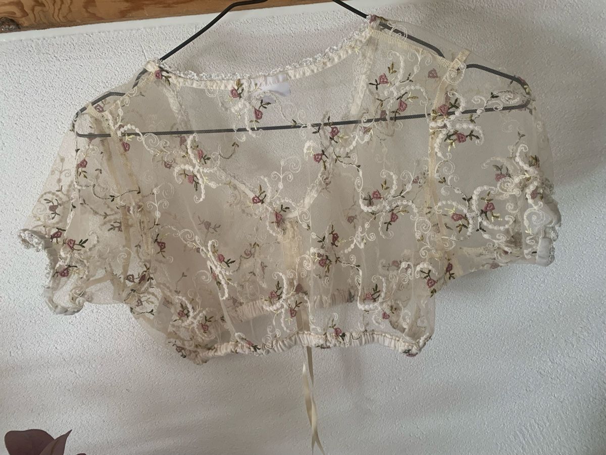 Blusen: Dirndelbluse Stockerpoint Gr.38 – Gebraucht aus Davos Frauenkirch von pat_t9dh 1